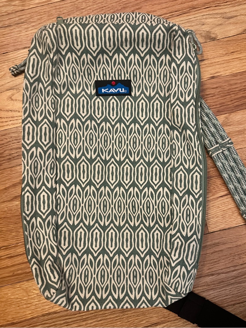 Kavu switch rope slinger shoulder crossbody  bag
